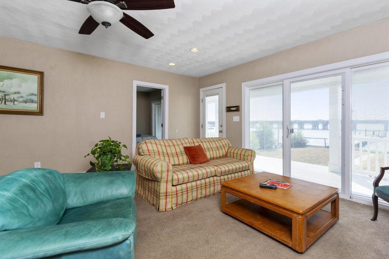 Water Front Delight On The Bay Home Norfolk Exterior photo